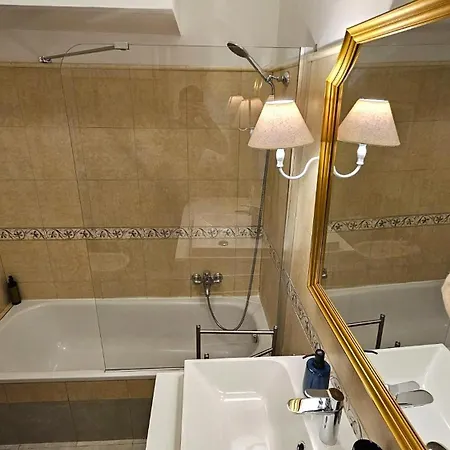 Bianca Colosseum - 3br *
