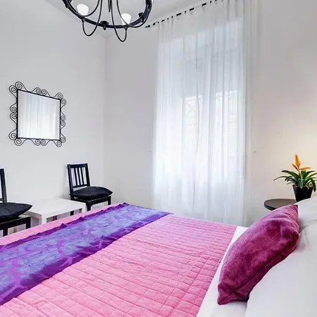 Treasurerome Bianca Family Apartment *